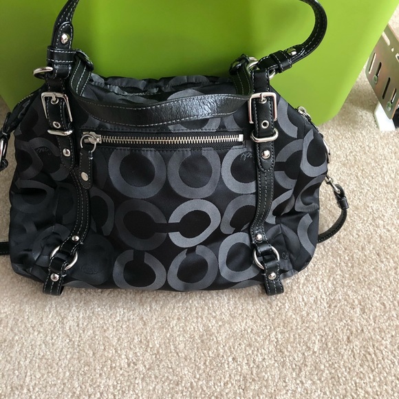 Coach Signature Purse in excellent condition! - Picture 3 of 7